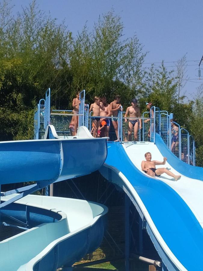 Mobilhome Bien Equipe Et Climatise Mimizan-Plage Exteriér fotografie